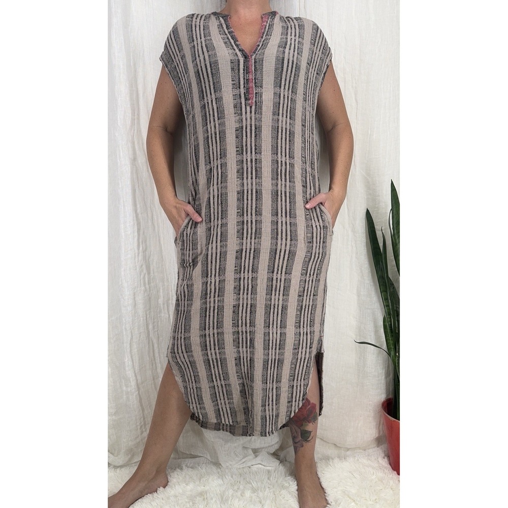 XiRENA Kennedy Plaid Caftan Dress M Boho Chic Coastal Lagenlook Crinkle Gauze